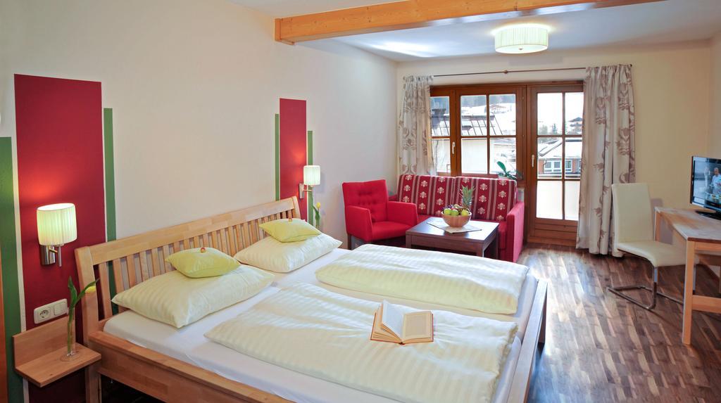 روسباخ أم باس غشوت Dachstein West Hotel Gmbh-Kirchenwirt Russbach المظهر الخارجي الصورة